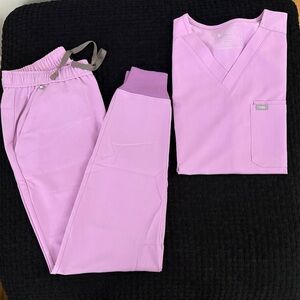 Figs Lavender Scrub Set